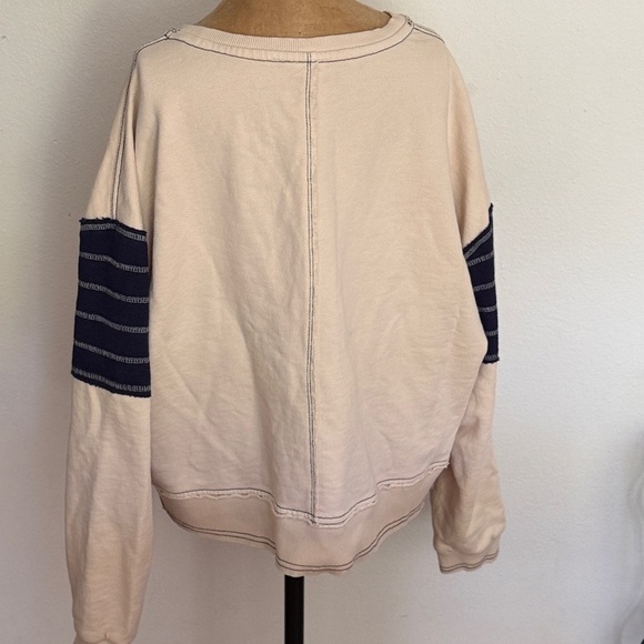 Pilcro sz M Cream Textured cotton Top appliqué star details in navy arm bands - Picture 4 of 8